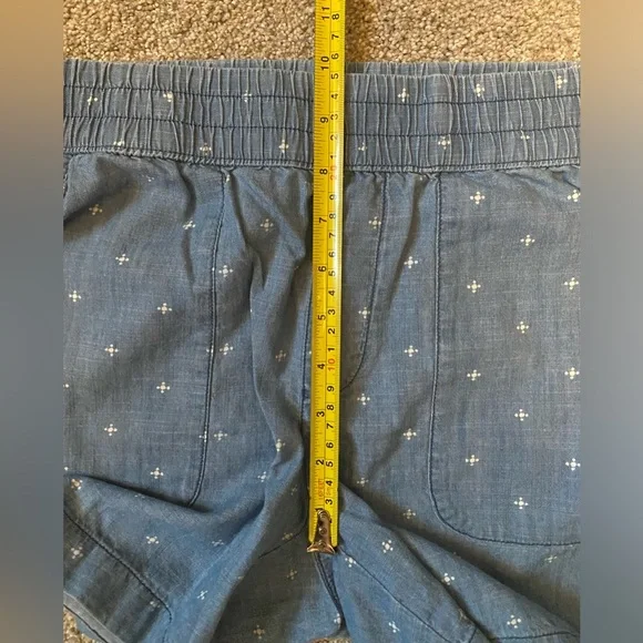 Sonoma pull on chambray shorts light blue dot pattern mid rise elastic sz medium - Picture 8 of 9
